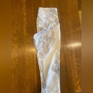 Lululemon crop leggings